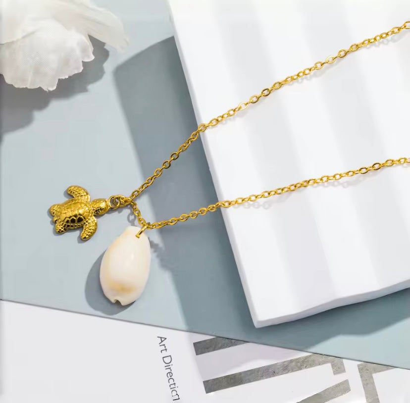 Collana oro con charms Mare