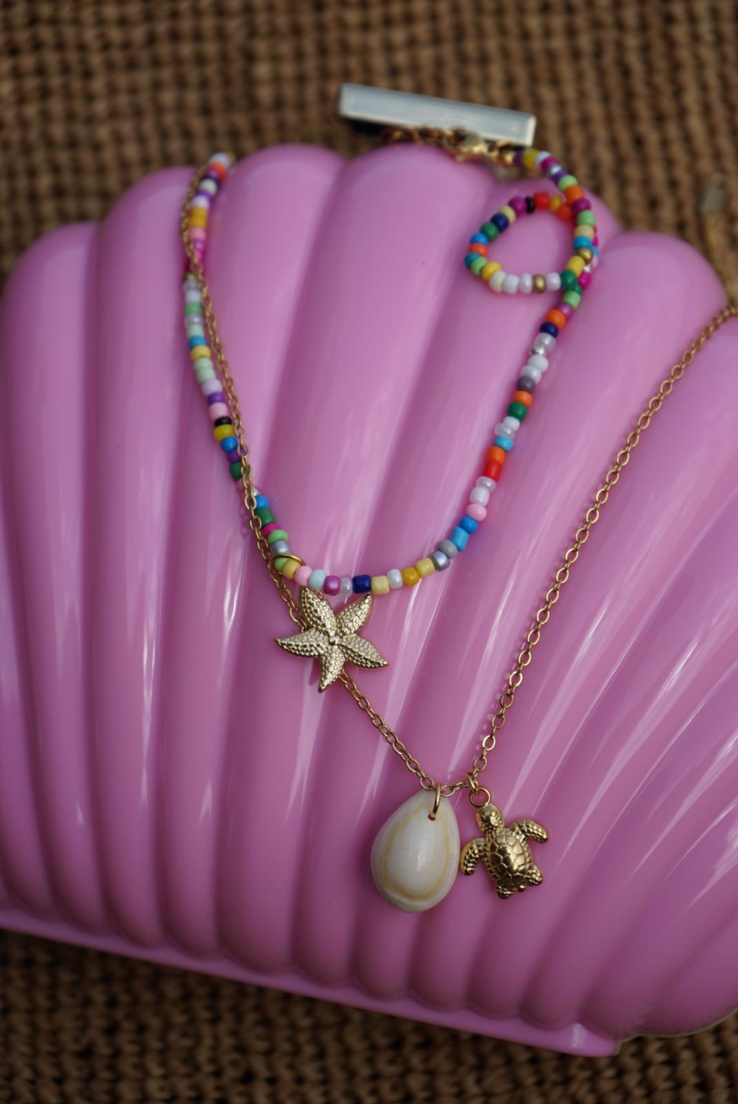 Collana con perline colorate