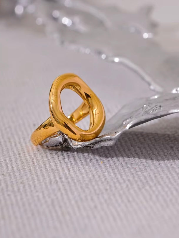 Anello Ovale Con Buco Centrale