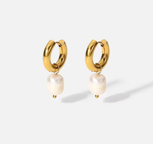 Orecchino oro con Perla